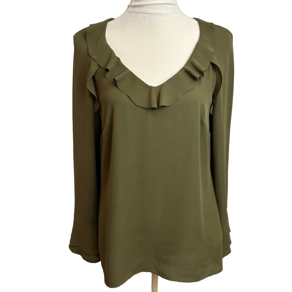 Banana Republic Olive Ruffled V-Neck Long Sleeve Blouse‎ S